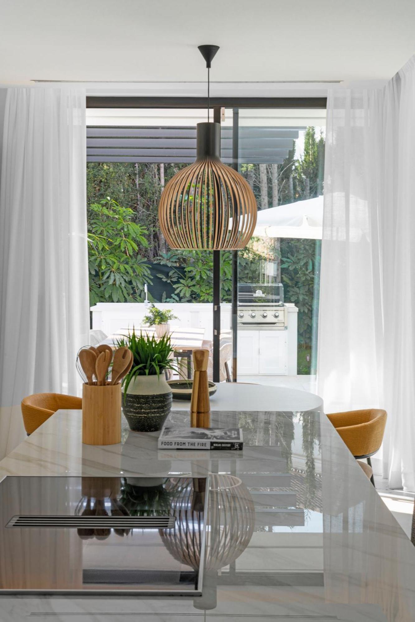 Martine, Nueva Andalucia, Holiday home