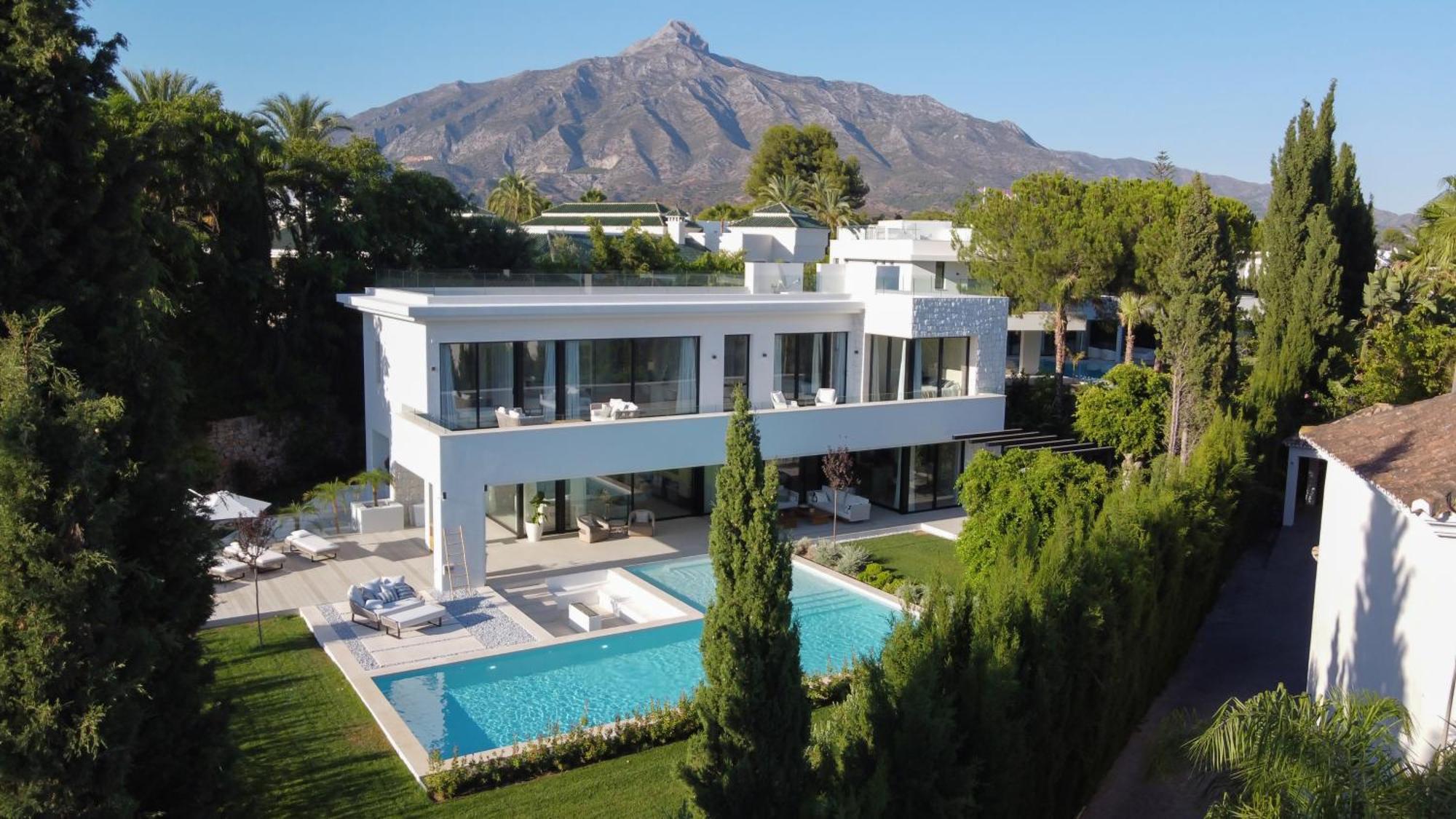 Martine, Nueva Andalucia, Holiday home *